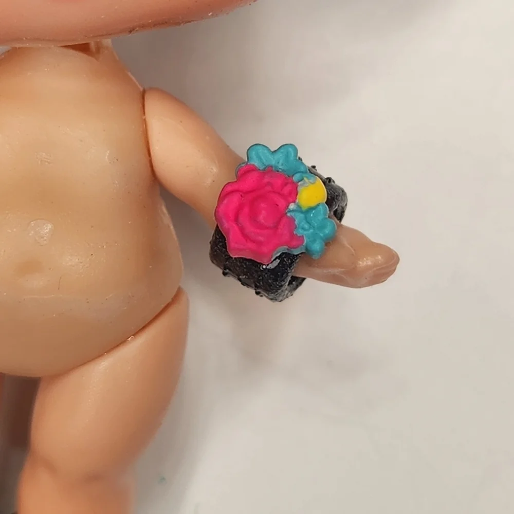 LOL Surprise Dolls Bae Wheels, Queen Selfie,  Hair Vibes, Lights Glitter, Mini